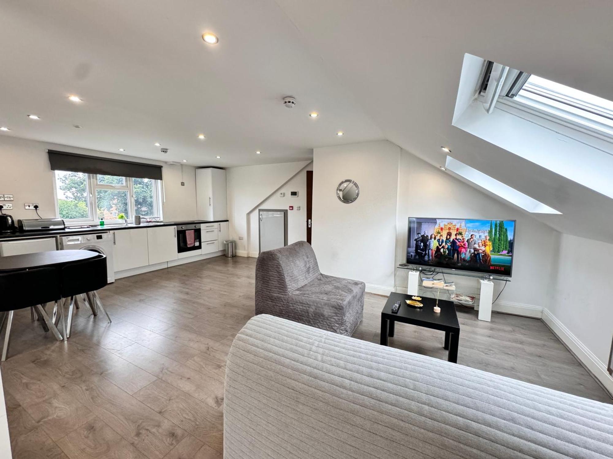 Hatton Apartments Heathrow Airport- Free Parking-Free Underground To And From Heathrow Airport Hatton Cross See Picture-See London Fast Hatton Cross To Central London 30Min Kültér fotó