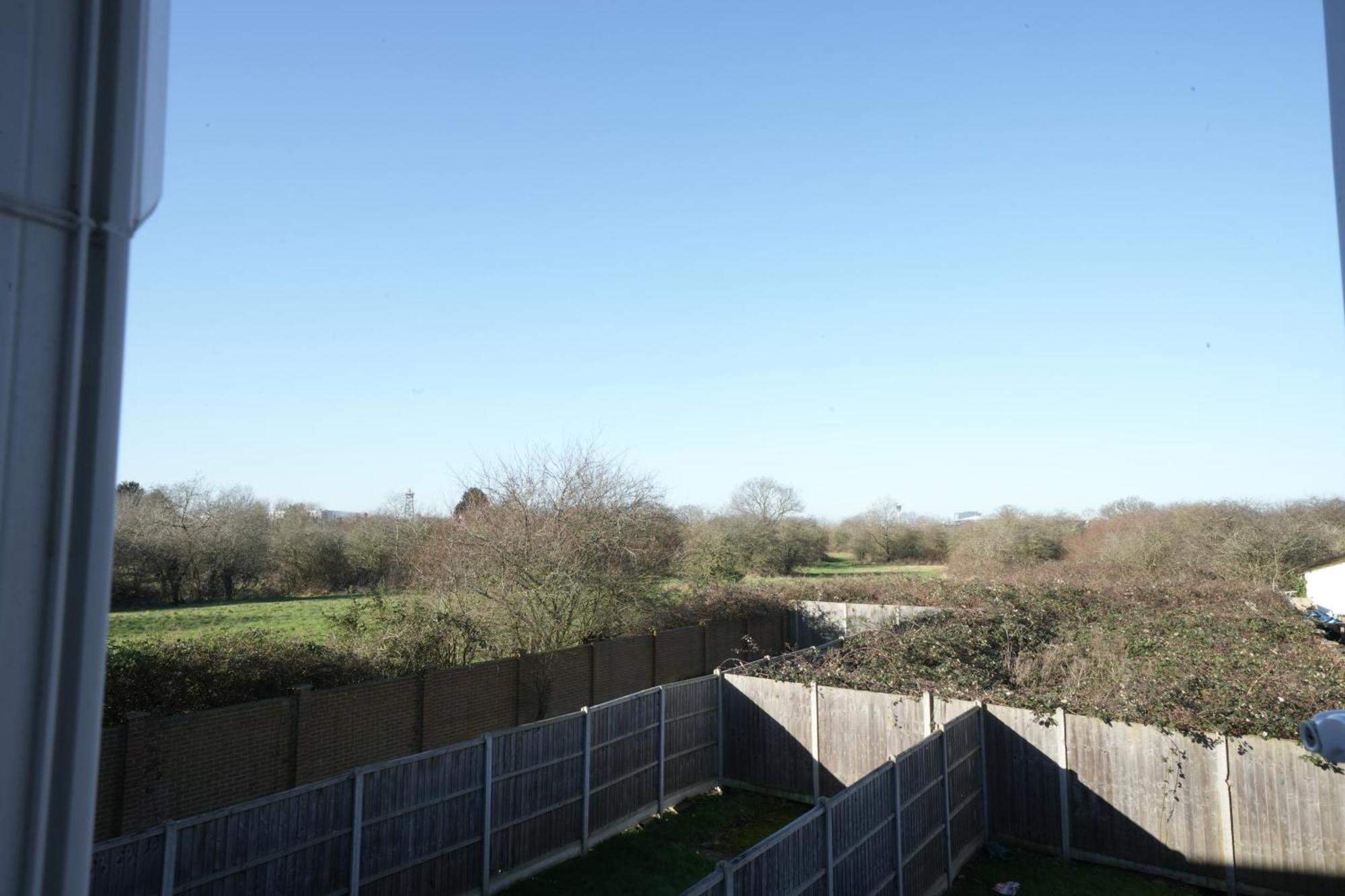 Hatton Apartments Heathrow Airport- Free Parking-Free Underground To And From Heathrow Airport Hatton Cross See Picture-See London Fast Hatton Cross To Central London 30Min Kültér fotó