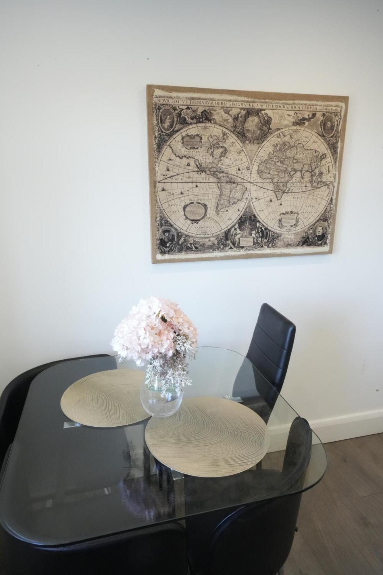 Hatton Apartments Heathrow Airport- Free Parking-Free Underground To And From Heathrow Airport Hatton Cross See Picture-See London Fast Hatton Cross To Central London 30Min Kültér fotó