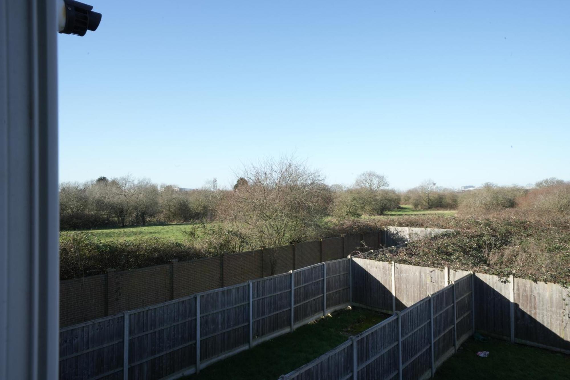 Hatton Apartments Heathrow Airport- Free Parking-Free Underground To And From Heathrow Airport Hatton Cross See Picture-See London Fast Hatton Cross To Central London 30Min Kültér fotó