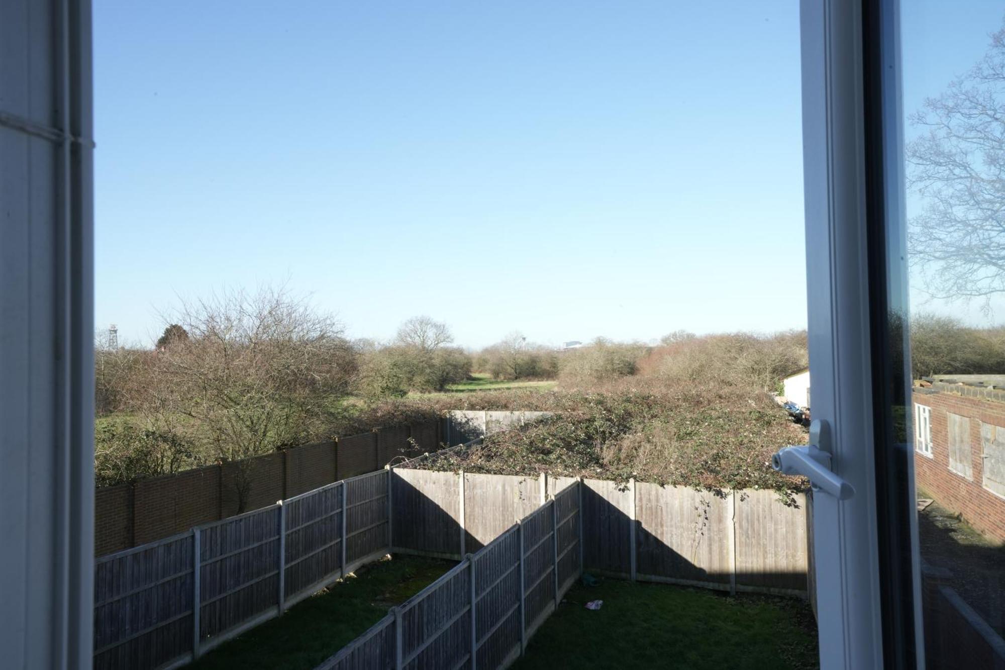 Hatton Apartments Heathrow Airport- Free Parking-Free Underground To And From Heathrow Airport Hatton Cross See Picture-See London Fast Hatton Cross To Central London 30Min Kültér fotó