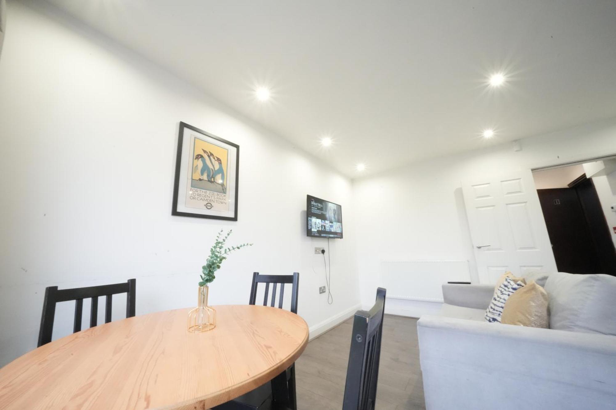 Hatton Apartments Heathrow Airport- Free Parking-Free Underground To And From Heathrow Airport Hatton Cross See Picture-See London Fast Hatton Cross To Central London 30Min Kültér fotó